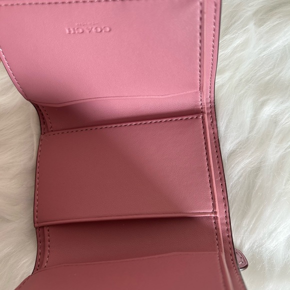 NWT Coach Micro Snap Wallet in Metallic Pink - Picture 3 of 6